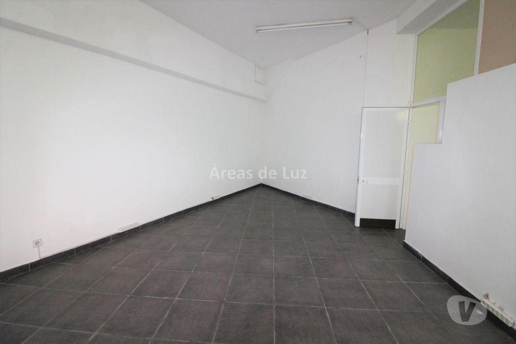 Comprar Loja Leiria - Fotos para Loja - Edf. Encosta - Leiria