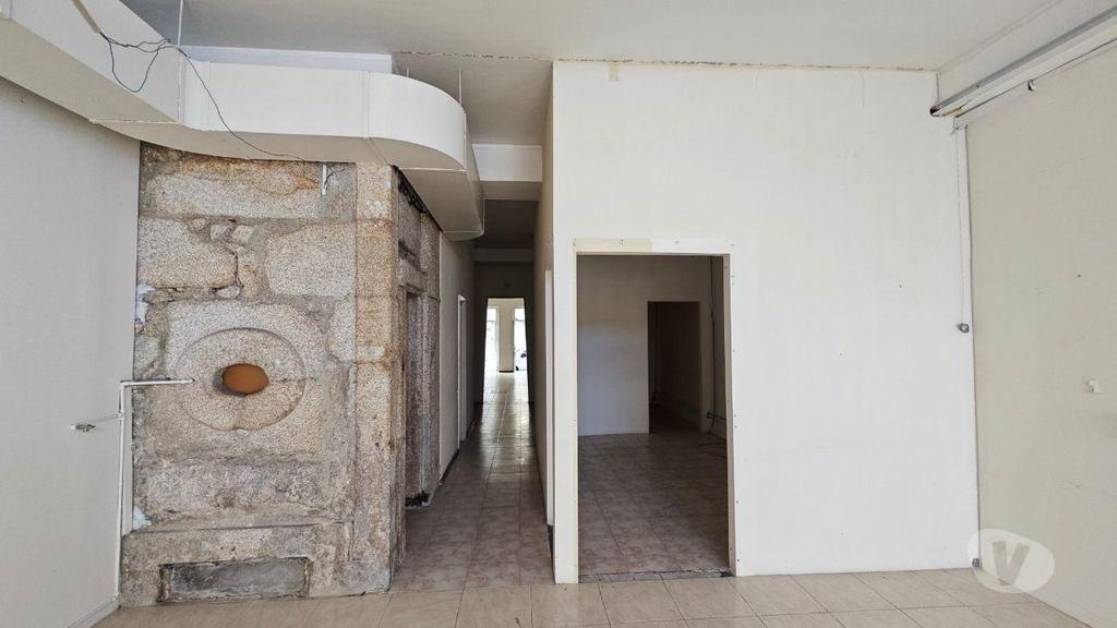 Comprar Loja Porto - Fotos para Loja c 195m2 + 70m2 logradoura Rua da Boavista porto