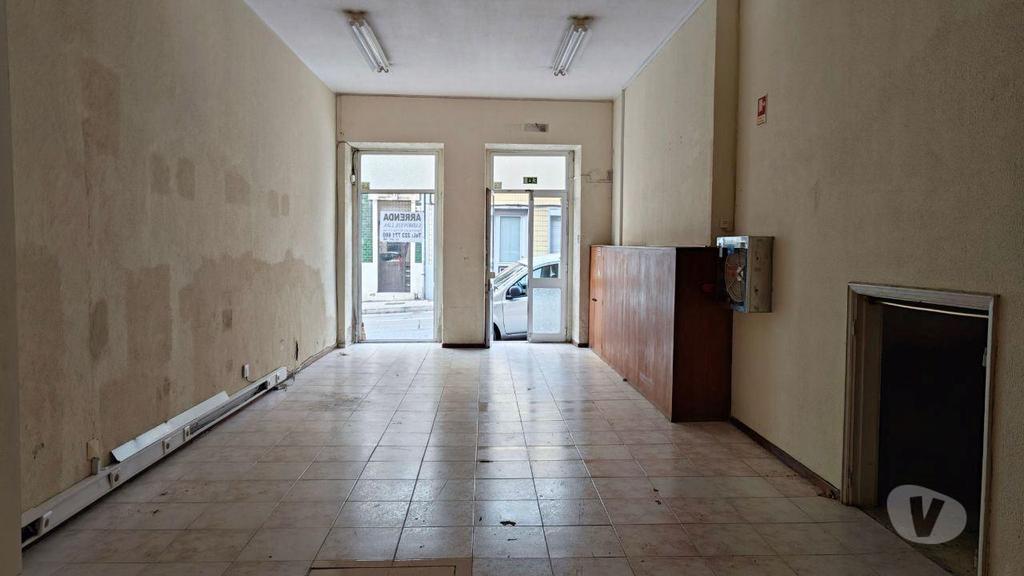 Comprar Loja Porto - Fotos para Loja c 195m2 + 70m2 logradoura Rua da Boavista porto