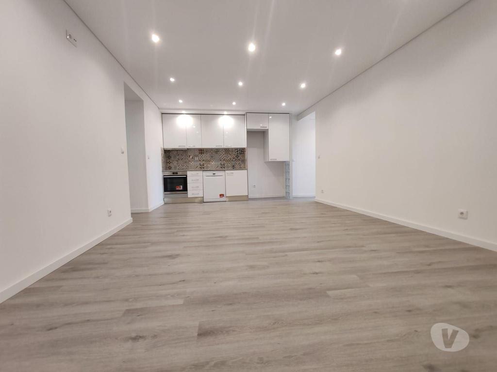 Apartamentos a venda Vila Nova de Gaia - Fotos para Moradia T2 Renovada - São Félix da Marinha (811242014)