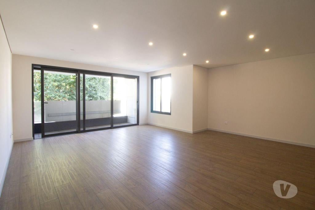 Apartamentos a venda Porto - Fotos para Porto-T3 Novo na Avenida da Boavista (LUX 00152)