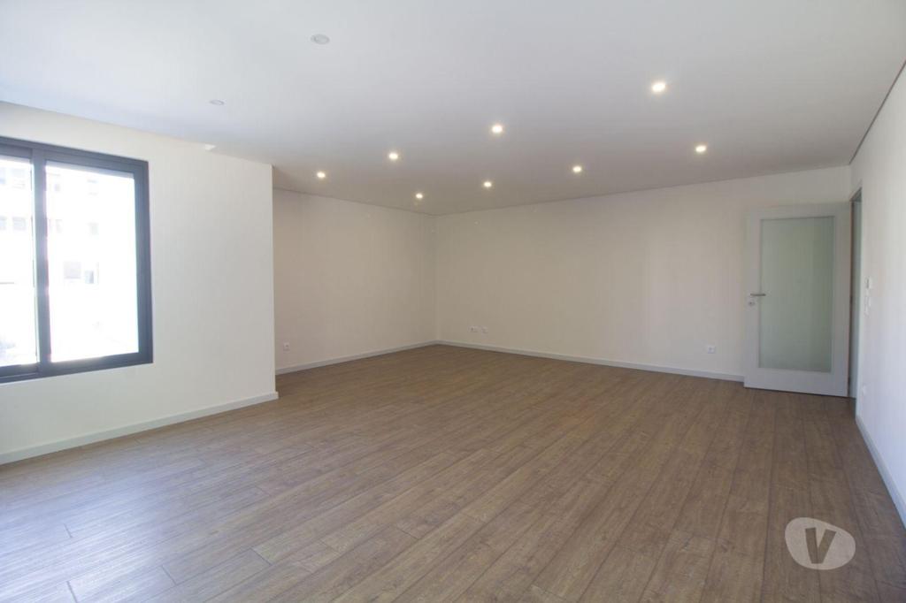 Apartamentos a venda Porto - Fotos para Porto-T3 Novo na Avenida da Boavista (LUX 00152)