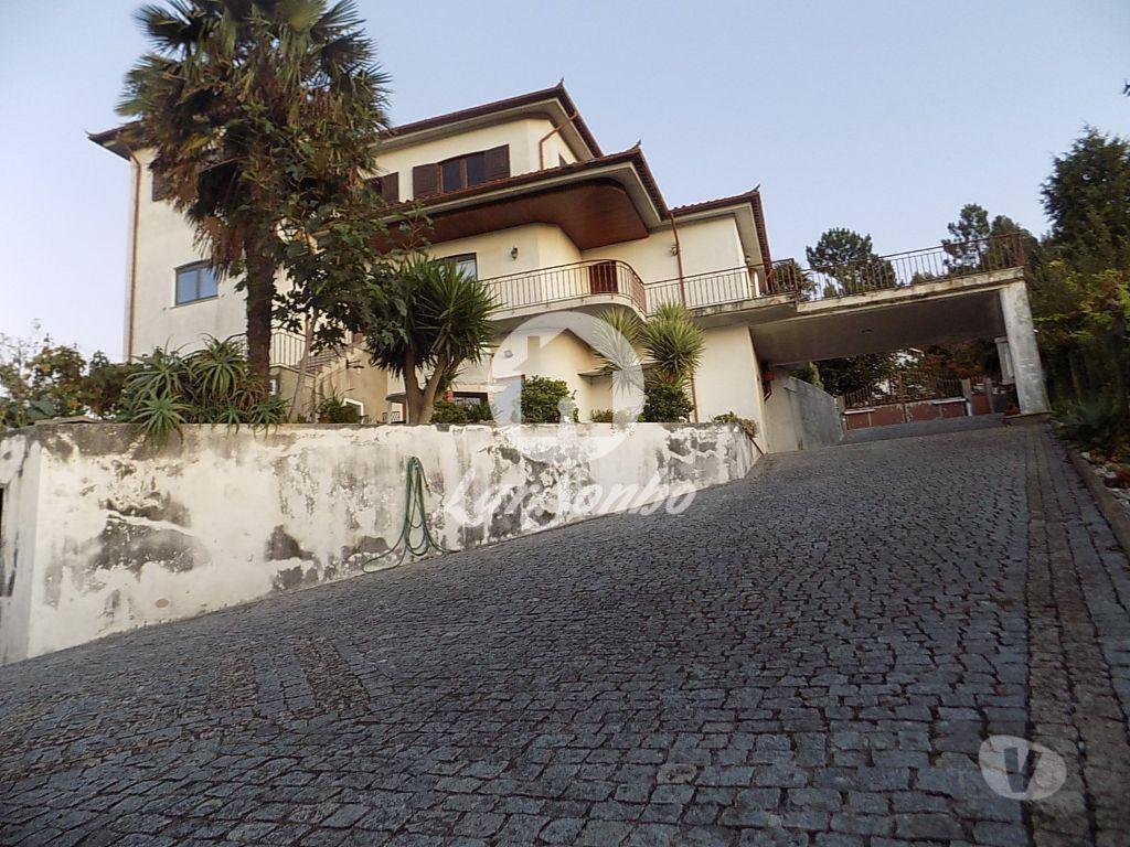 Apartamentos a venda Vila Nova de Famalicão - Fotos para M5 c garagem fechada para 3 carros - Cavalões - V N Famalicão