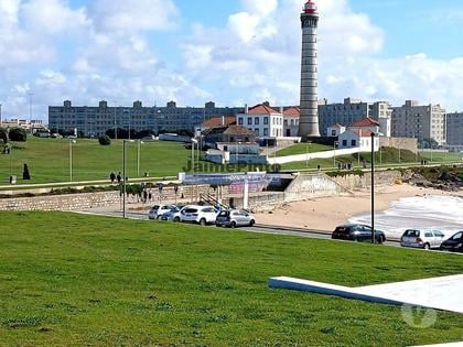 Casas e apartamentos - venda - Fotos para Edifício, Moradia Antiga, frente Mar, marginal Leça-Perafita.