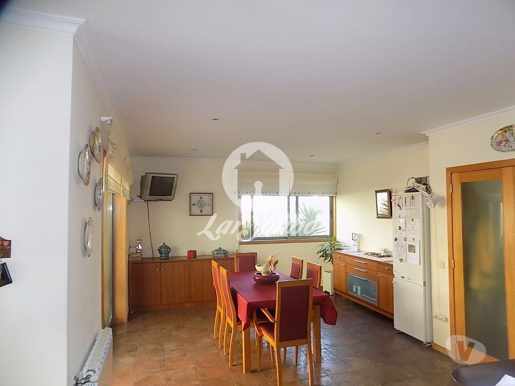 Apartamentos a venda Póvoa de Varzim - Fotos para Moradia M4 c garagem fechada a 5 minutos do centro (240-M-17927)