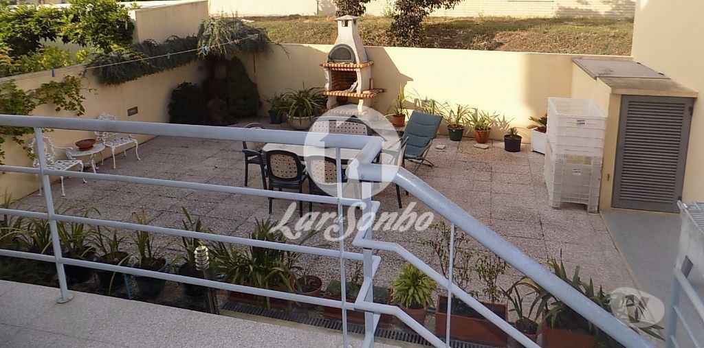 Apartamentos a venda Póvoa de Varzim - Fotos para Moradia M4 c garagem fechada a 5 minutos do centro (240-M-17927)