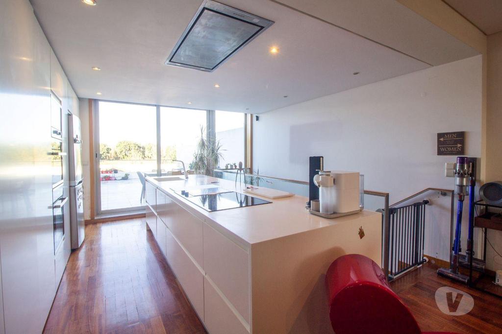 Apartamentos a venda Matosinhos - Fotos para Moradia V3, em primeira linha de mar, no Cabo do Mundo.