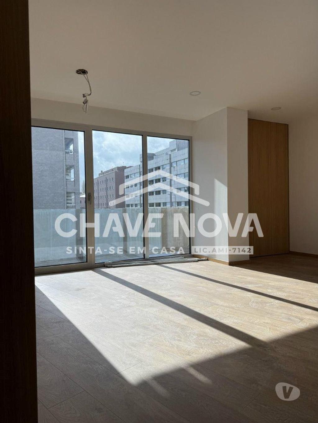 Imóveis para alugar Porto - Fotos para Arrendamento T2 novo c 2 lugares de garagem no Porto