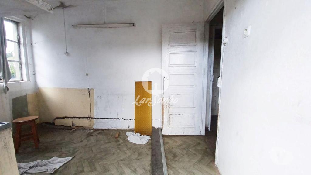 Apartamentos a venda Vila Nova de Famalicão - Fotos para Moradia T2 para RESTAURO c 1.112m2 em Delães - Vila Nova de