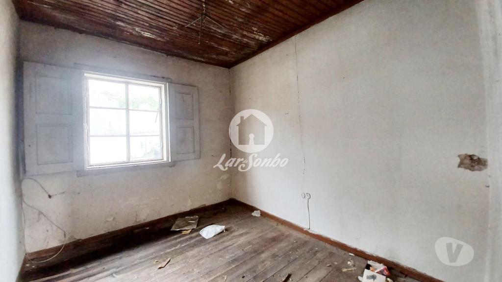 Apartamentos a venda Vila Nova de Famalicão - Fotos para Moradia T2 para RESTAURO c 1.112m2 em Delães - Vila Nova de
