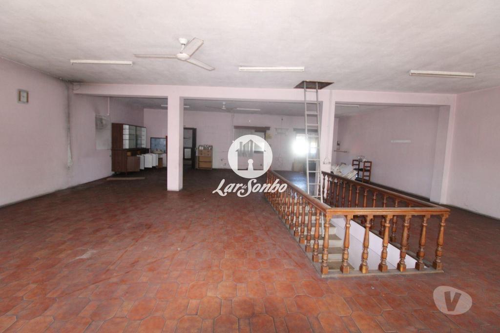 Apartamentos a venda Vila Nova de Famalicão - Fotos para Prédio com comercio r c e 1º andar + armazém, 820m2, junto ao