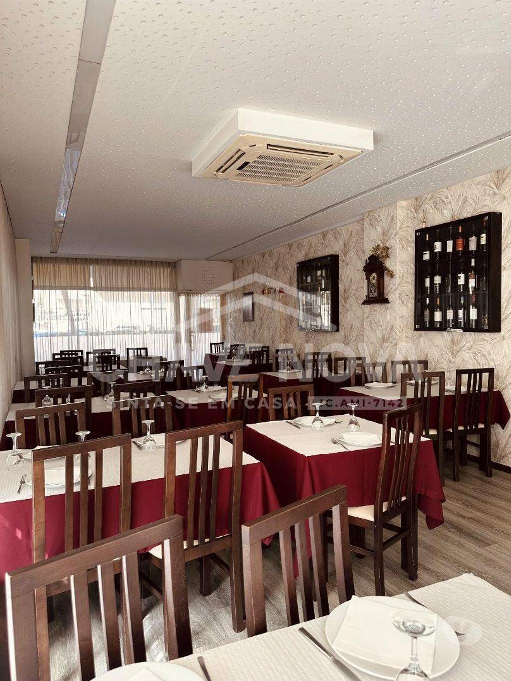 Comprar Loja Braga - Fotos para Trespasse de Restaurante com esplanada em Braga
