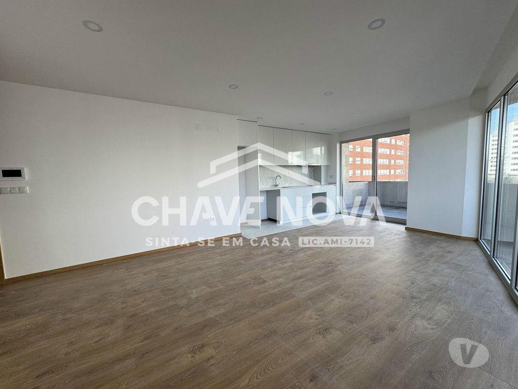 Imóveis para alugar Porto - Fotos para Arrendamento T1 c lugar de garagem no Porto