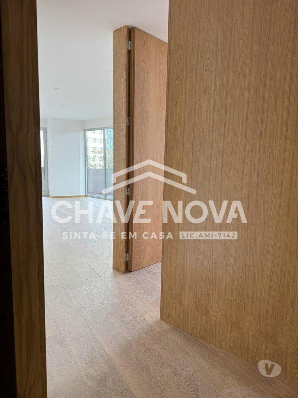Imóveis para alugar Porto - Fotos para Arrendamento T1 c lugar de garagem no Porto
