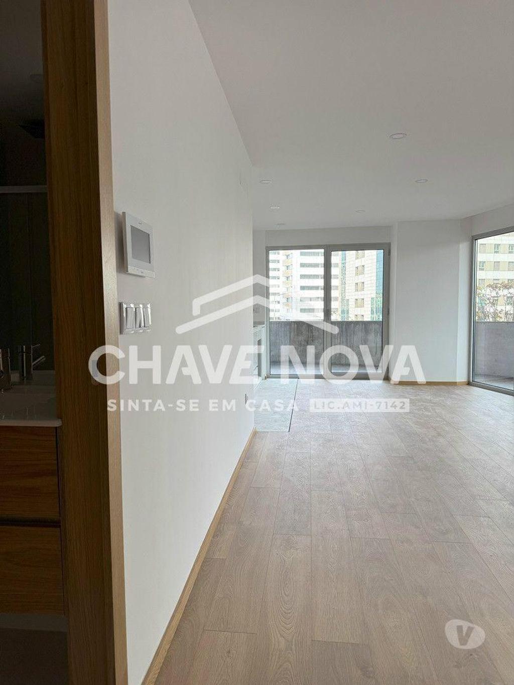 Imóveis para alugar Porto - Fotos para Arrendamento T1 c lugar de garagem no Porto