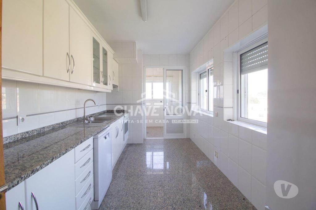 Imóveis para alugar Vila Nova de Gaia - Fotos para Apartamento T2 para Arrendamento Condomínio Terraços do Mar...
