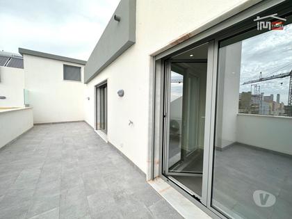 Casas a venda - Fotos para Montijo-Incrível Duplex com Terraço Grande (6-A-001284)