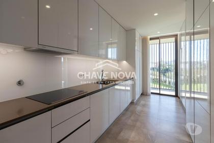 Casas para alugar - Fotos para Apartamento T4 c piscina para arrendar no condomínio fechado...