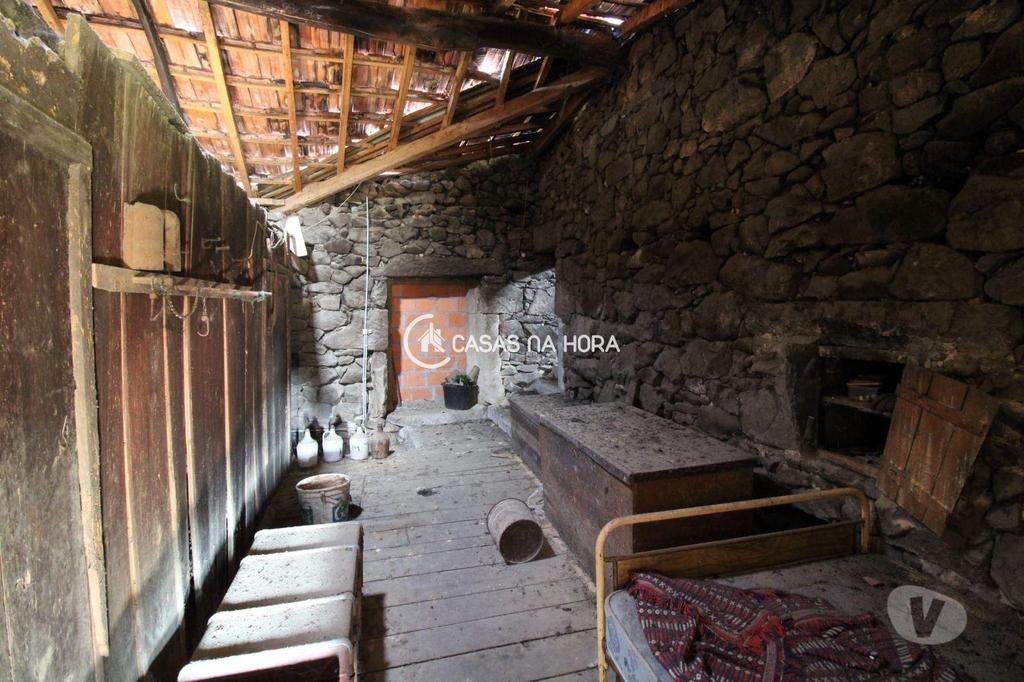 Apartamentos a venda Viseu - Fotos para Moradia para Reconstrução - Póvoa de Calde - Viseu