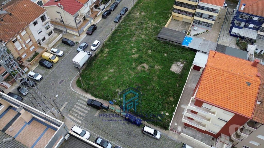 Terrenos Gondomar - Fotos para Lote Terreno p Construção em altura - Rio Tinto Próx. Metro