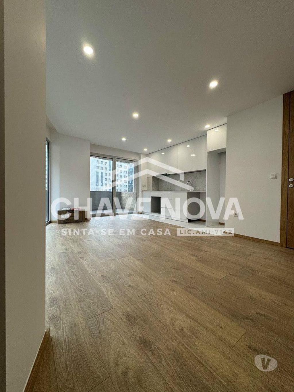 Imóveis para alugar Porto - Fotos para Arrendamento T2 novo c 2 lugares de garagem no Porto
