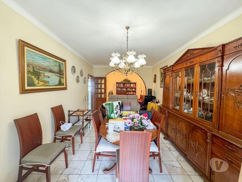 Apartamentos a venda Vila Nova de Gaia - Fotos para Apartamento T2+1 com varanda e garagem - 700m da estação de