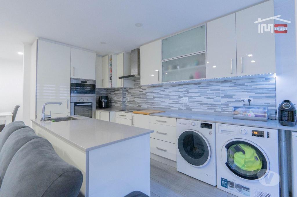 Apartamentos a venda Sintra - Fotos para Sintra-T3 Remodelado em Queluz (8-A-000101)