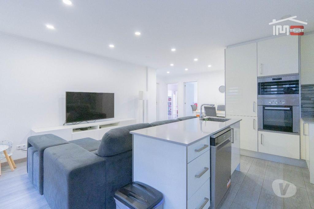 Apartamentos a venda Sintra - Fotos para Sintra-T3 Remodelado em Queluz (8-A-000101)