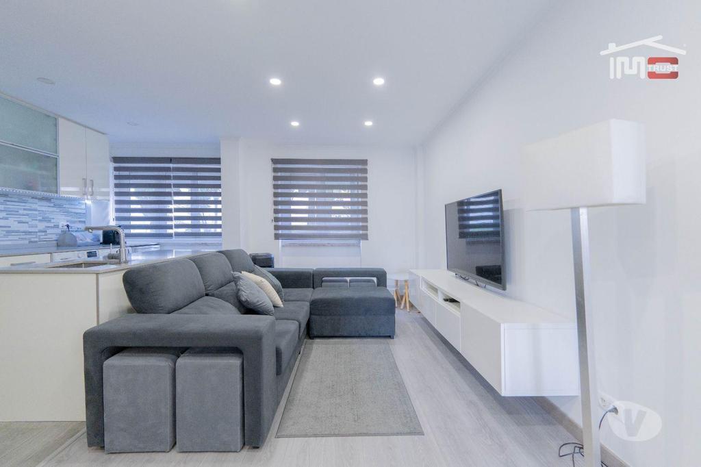 Apartamentos a venda Sintra - Fotos para Sintra-T3 Remodelado em Queluz (8-A-000101)