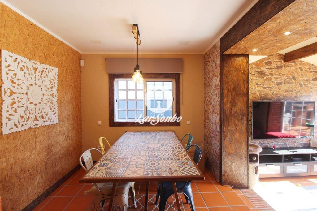 Apartamentos a venda Maia - Fotos para Moradia térrea em gaveto Remodelada em Vilar de Pinheiro- Vila