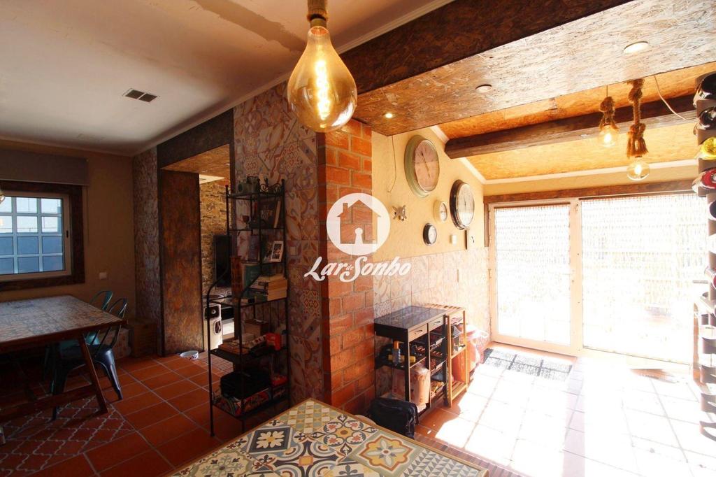 Apartamentos a venda Maia - Fotos para Moradia térrea em gaveto Remodelada em Vilar de Pinheiro- Vila