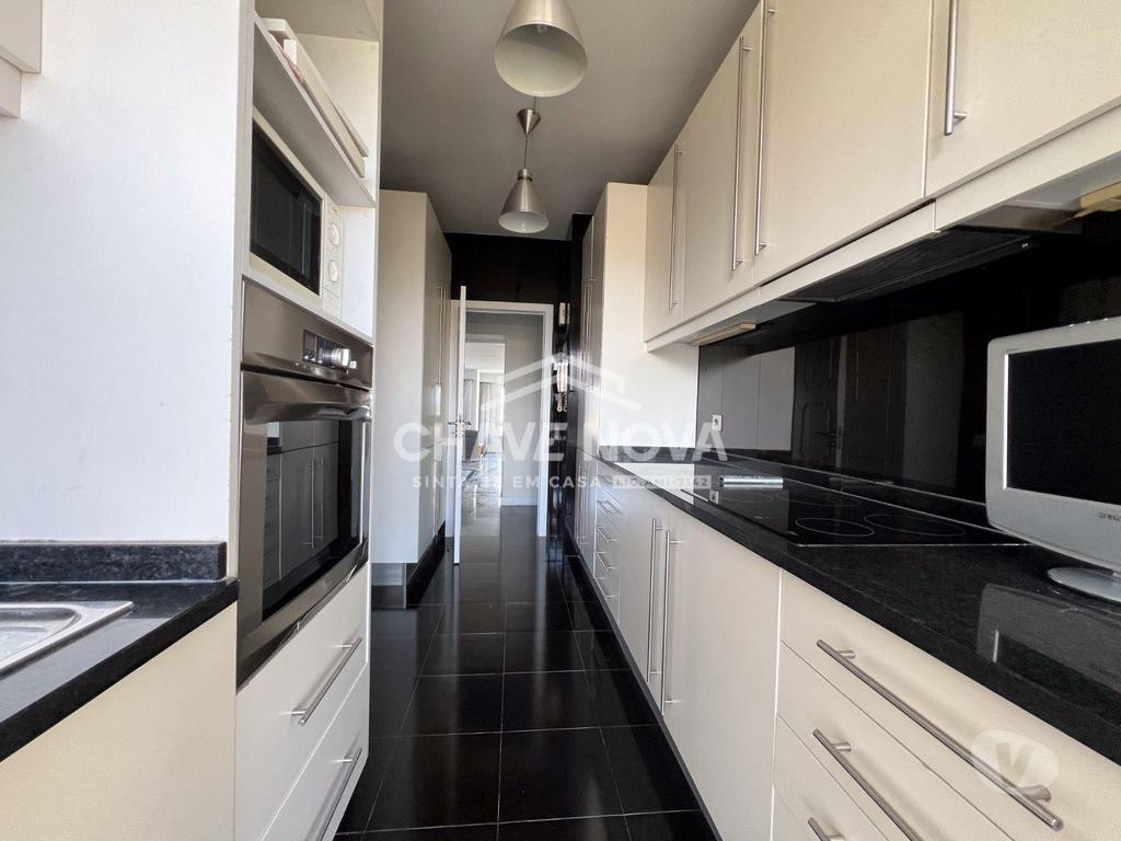 Imóveis para alugar Porto - Fotos para Arrendamento Apartamento T3+1 no Foco