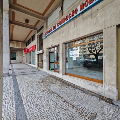 Venda Sala Comercial - Fotos para Loja c 214m2 Av. Repúbica Próxima da Estação metro Sto Ovídeo