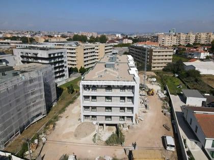 Casas para vender - Fotos para Apartamento T1 Novo Canidelo em Condomínio Fechado com Piscina