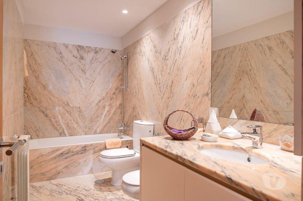 Apartamentos a venda Porto - Fotos para Porto-Moradia V4 com Jardim em Nevogilde, Porto (LUX 00357)