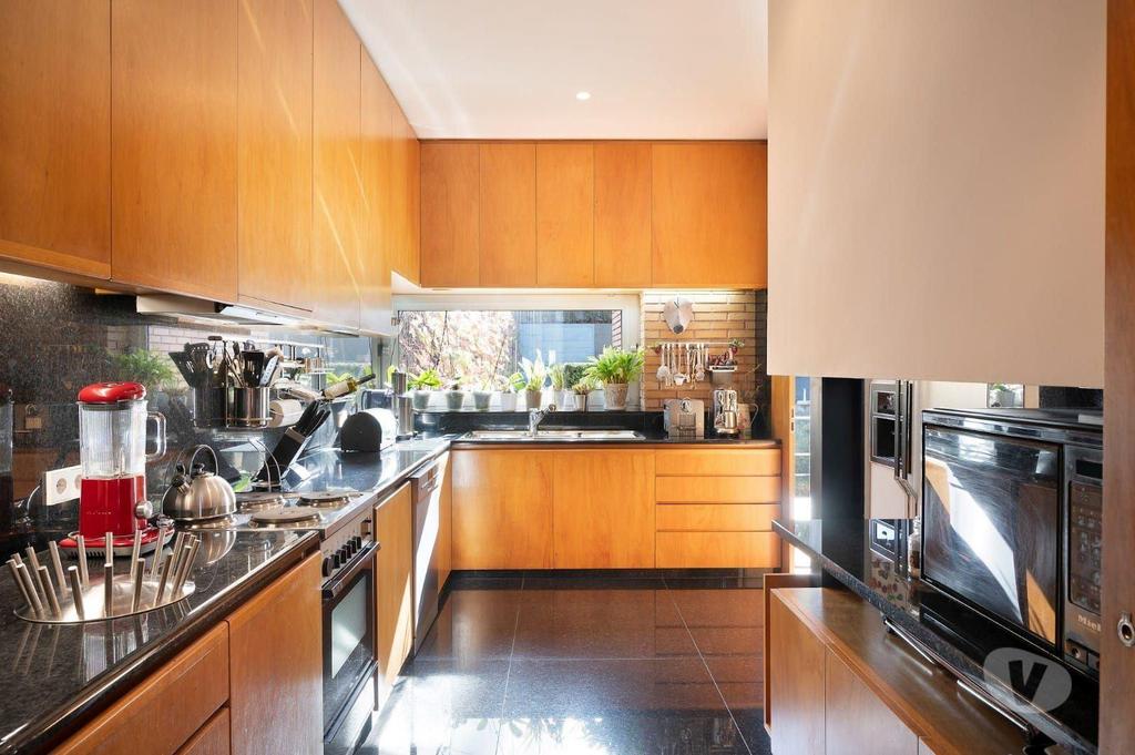 Apartamentos a venda Porto - Fotos para Porto-Moradia V4 com Jardim em Nevogilde, Porto (LUX 00357)