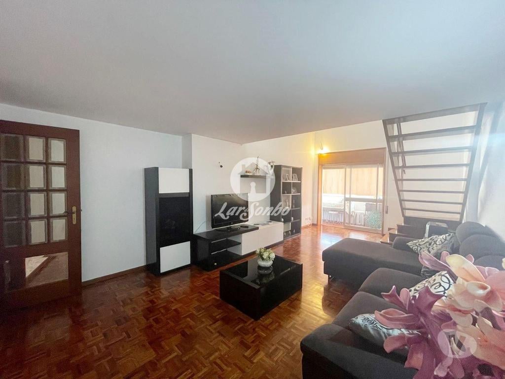 Apartamentos a venda Póvoa de Varzim - Fotos para Apartamento T5 Duplex terraço de 30m a 300m da praia da Póvoa de