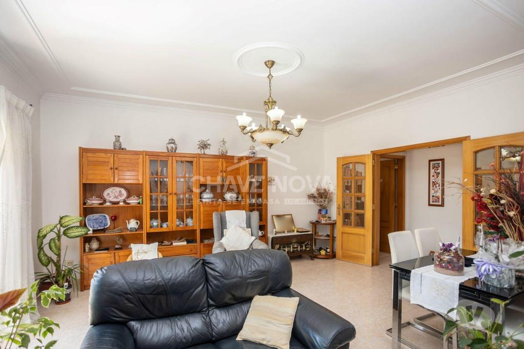 Apartamentos a venda Seixal - Fotos para Apartamento T3 no 1º andar de um prédio com elevado (SXL 00138)