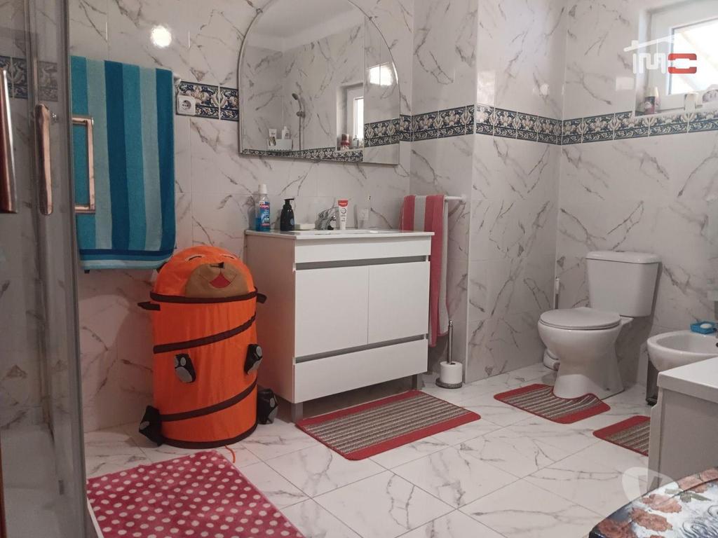 Apartamentos a venda Azambuja - Fotos para Moradia T3 c Garagem e Terraço, 40min de Lisboa (6-M-001292)