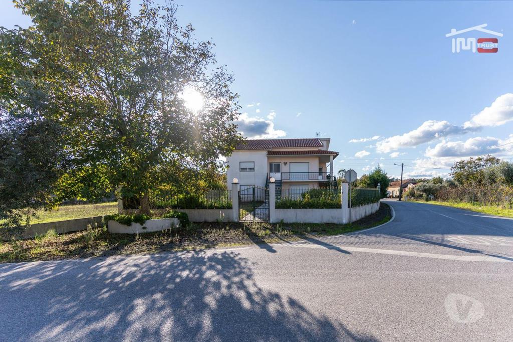 Apartamentos a venda Ourém - Fotos para Ourem-Moradia T3 A 4 kms de Fatima (1-M-000689)