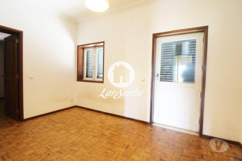 Apartamentos a venda Vila do Conde - Fotos para Moradia T4 com extenso terreno em Mosteiró- Vila do Conde