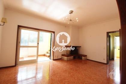 Casas a venda - Fotos para Moradia T4 com extenso terreno em Mosteiró- Vila do Conde