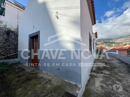 Imóveis para venda - Fotos para Moradia T2 Isolada em São Pedro - Vistas Mar - Funchal
