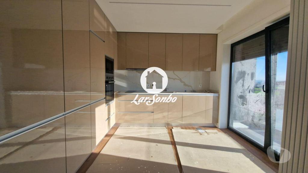 Apartamentos a venda Póvoa de Varzim - Fotos para Andar moradia com 3 quartos, garagem e churrasqueira, em Vila