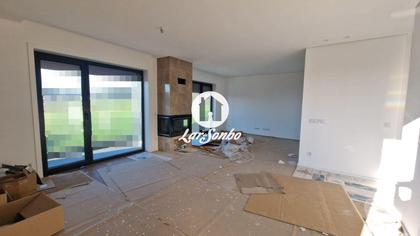 Apartamentos para vender - Fotos para Andar moradia com 3 quartos, garagem e churrasqueira, em Vila