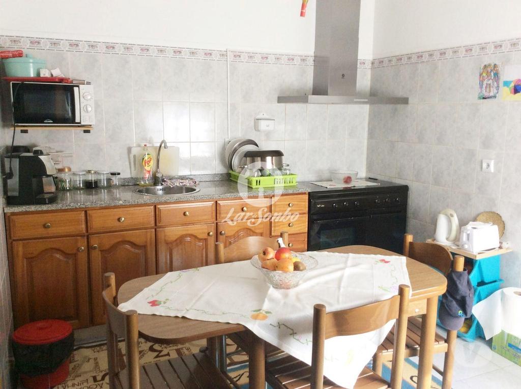 Apartamentos a venda Vila do Conde - Fotos para Moradia para restauro e anexo c 2 quartos e terreno em Malta-