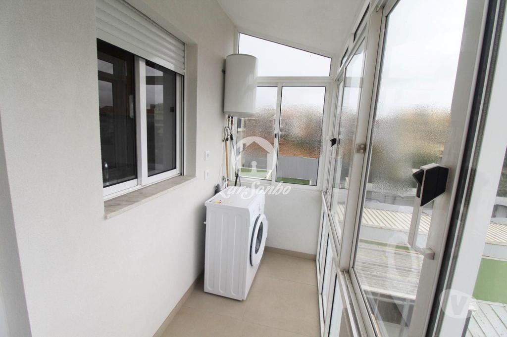 Apartamentos a venda Póvoa de Varzim - Fotos para Apartamento REMODELADO a 200m da praia da Póvoa de Varzim