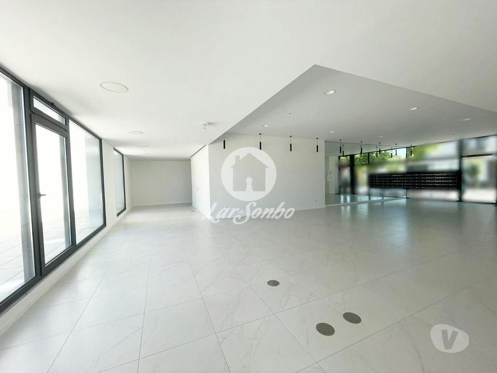 Comprar Loja Vila do Conde - Fotos para Loja com 131m2 a 150m do Metro de Vila do Conde