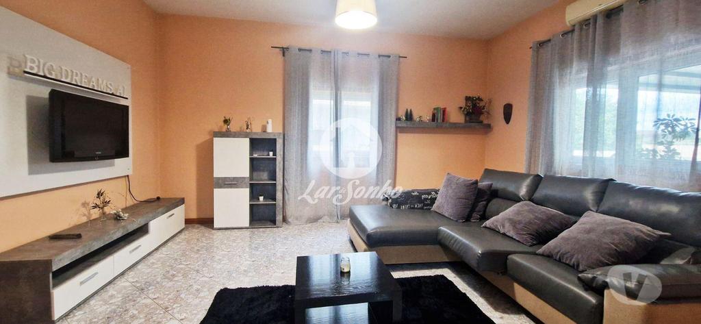 Apartamentos a venda Vila do Conde - Fotos para Moradia T5+4 c piscina e espaço comercial em Rio Mau- Vila do