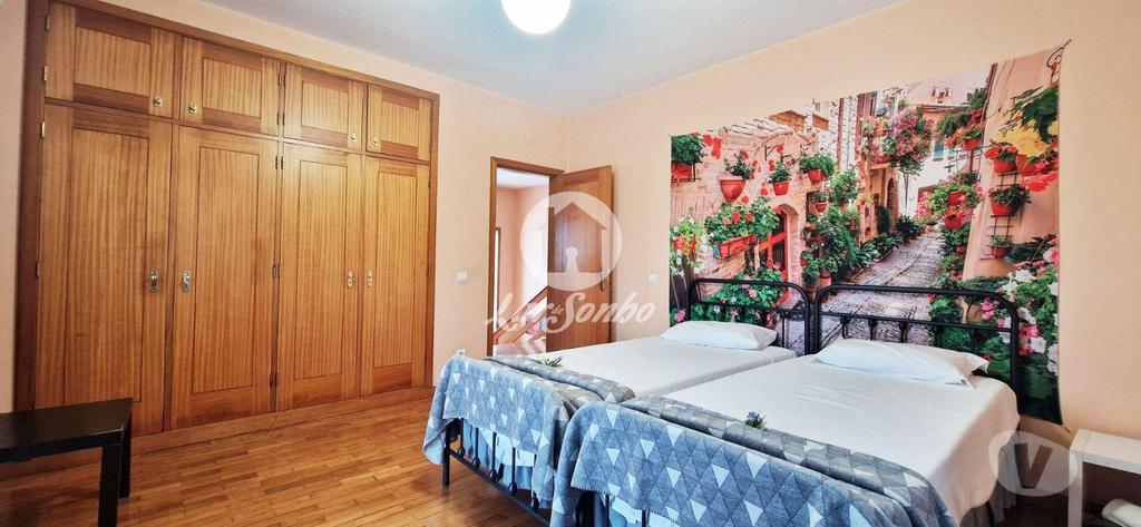 Apartamentos a venda Vila do Conde - Fotos para Moradia T5+4 c piscina e espaço comercial em Rio Mau- Vila do